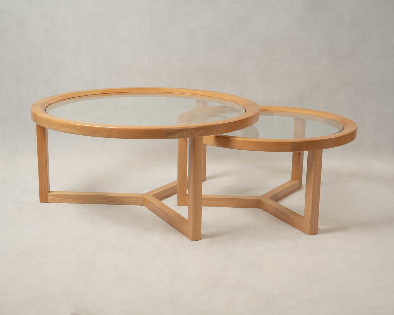 میز وسط آرک - نمای اصلی