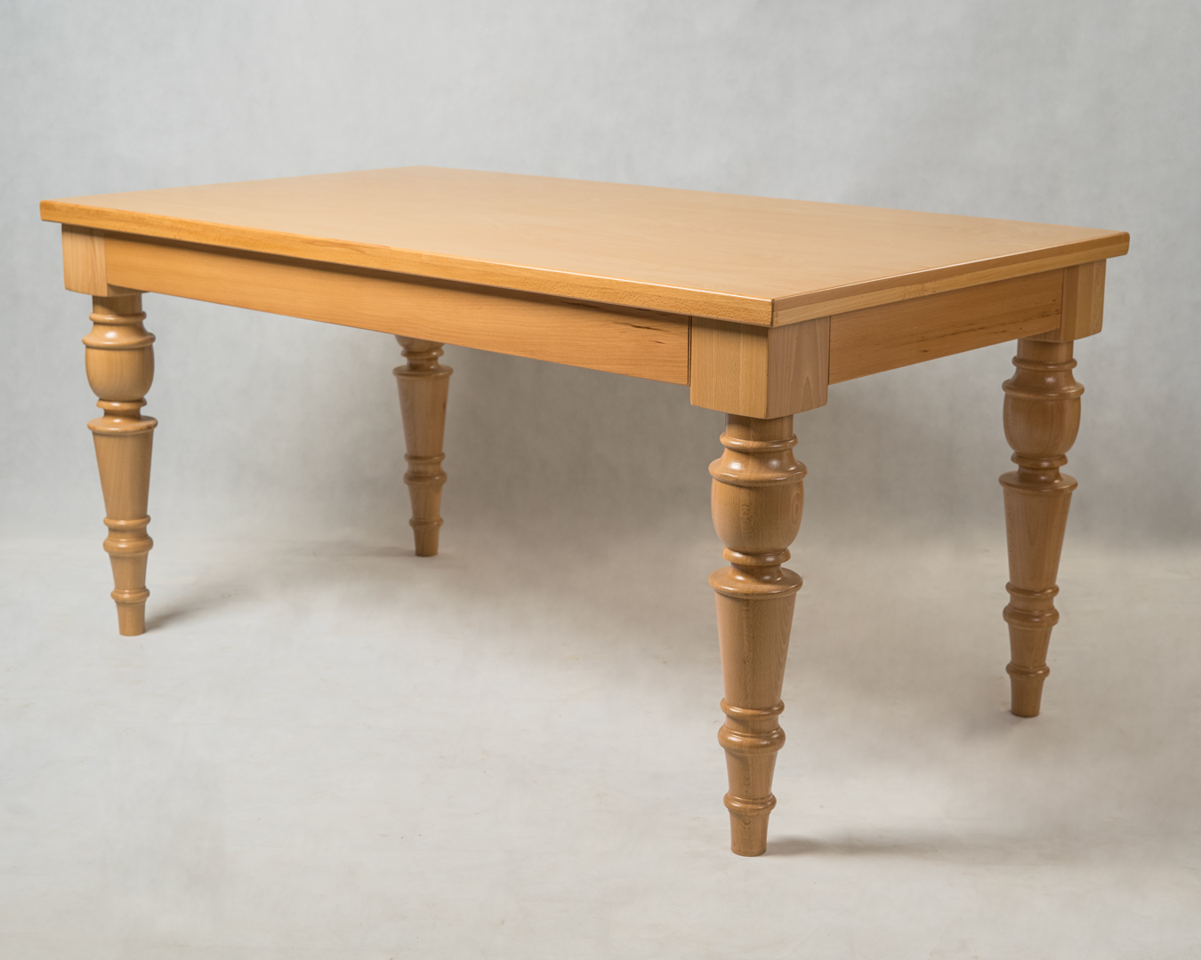 میز ناهارخوری ویکتور - نمای اصلی