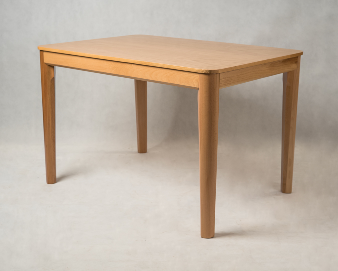 میز ناهارخوری پیکاسو - نمای اصلی