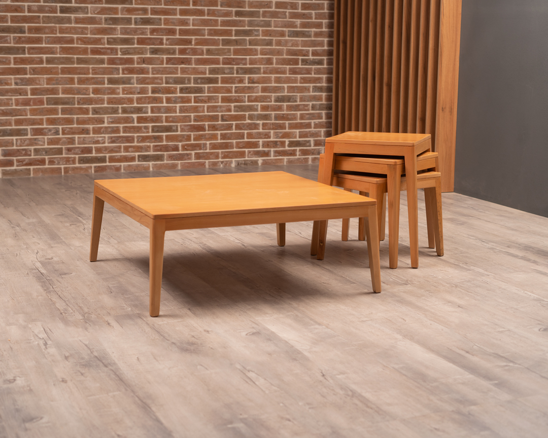 میز وسط تارا